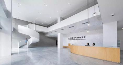 成都海倫天麓銷售中心，東方優(yōu)雅與現(xiàn)代融合的空間縮影！